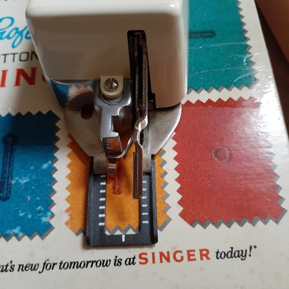 Vntg Singer Prof. Sewing Pro Button Hole Sewing Attachment 🍬*Mint* - Picture 8 of 17